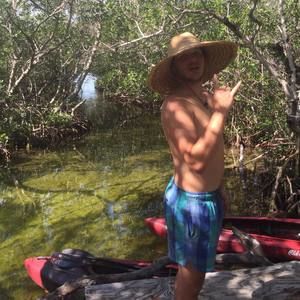 Meet your Posher, Emilio